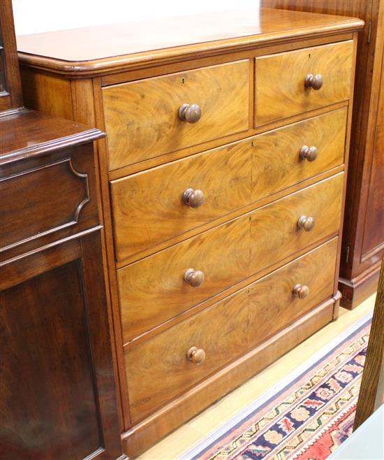 A Victorian mahogany chest of two short and three graduated long drawers, W.121cm D.53cm H.119cm